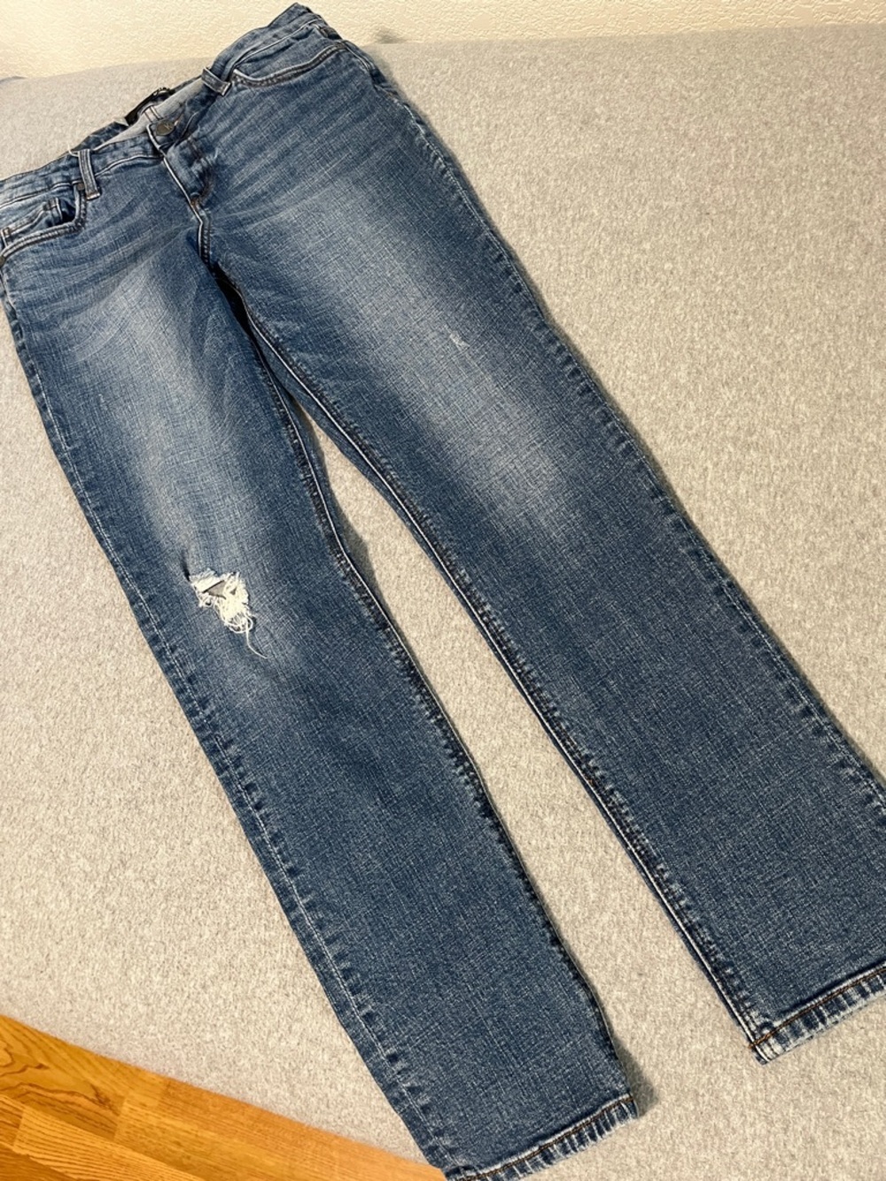 Womens Kut Boyfriend Catherine Jeans Size 8 Distressed